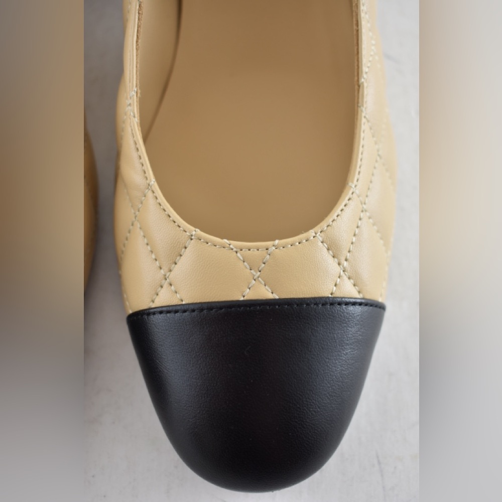 Chanel 24B Beige Lambskin Quilted Black Cap CC Logo Gold Block Heel Pumps 37.5 - Picture 9 of 16